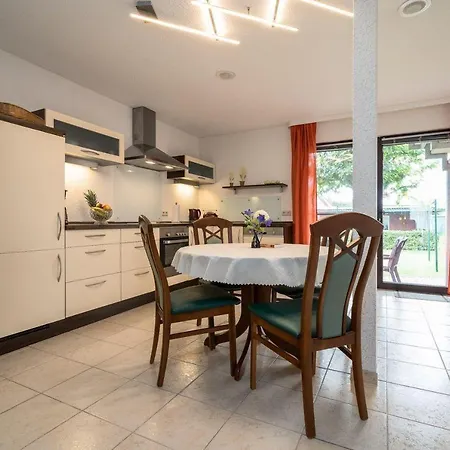 Lejlighed Ferienwohnung-mit-gartenblick *