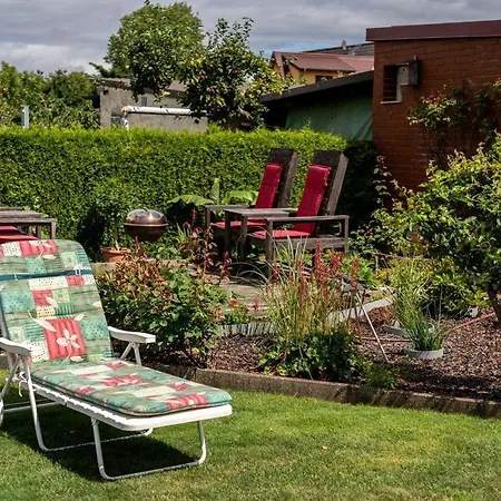 Ferienwohnung-mit-gartenblick *