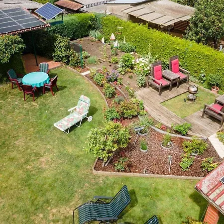 Ferienwohnung-mit-gartenblick *