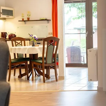 Ferienwohnung-mit-gartenblick *