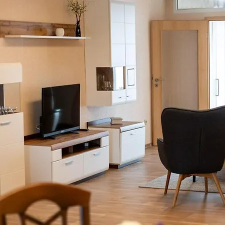 Ferienwohnung-mit-gartenblick * Rechlin