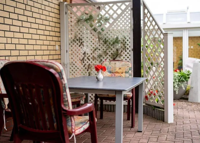 Ferienwohnung-mit-gartenblick *