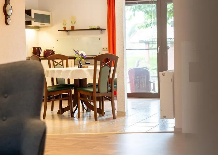 Ferienwohnung-mit-gartenblick *